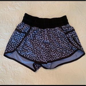 Lululemon Tracker Shorts V 4”